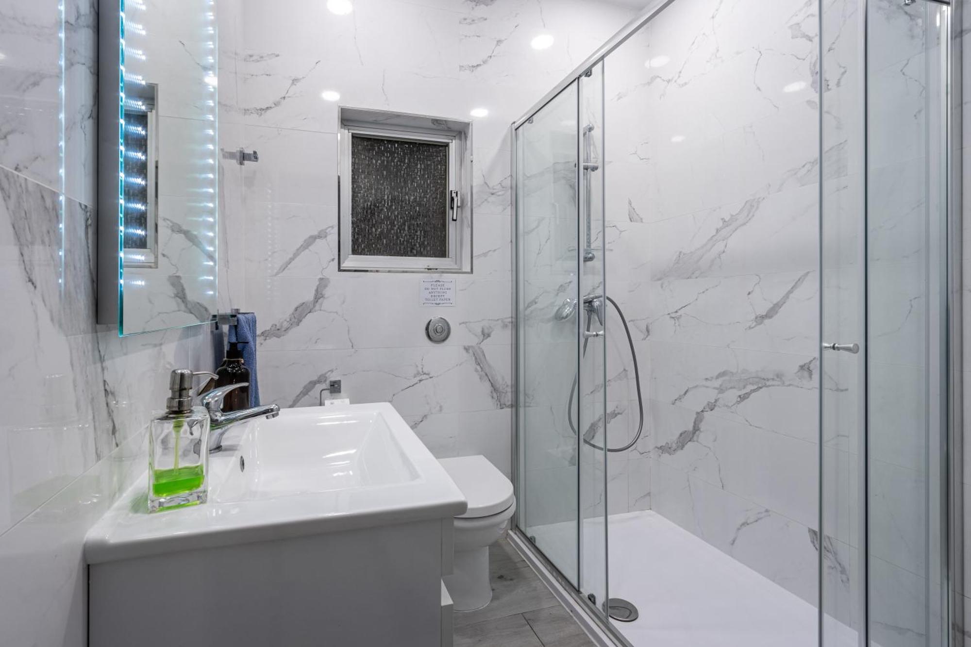 Bahar Ic-caghaq With Private Drive-in, Equidistant From Sliema And St. Paul's Bay Naxxar
